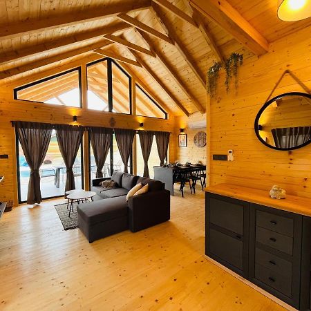 Holiday House Adamo Selno Ngoại thất bức ảnh