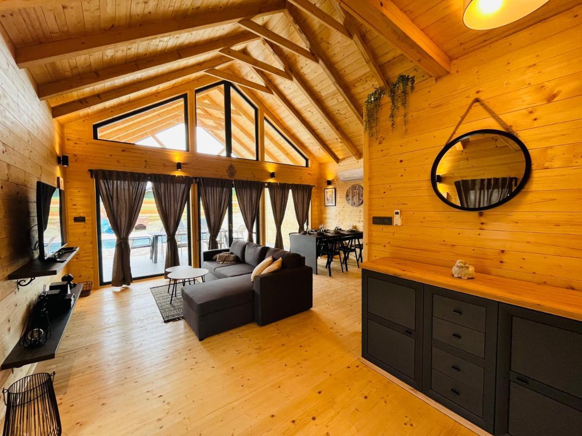 Holiday House Adamo Selno Ngoại thất bức ảnh