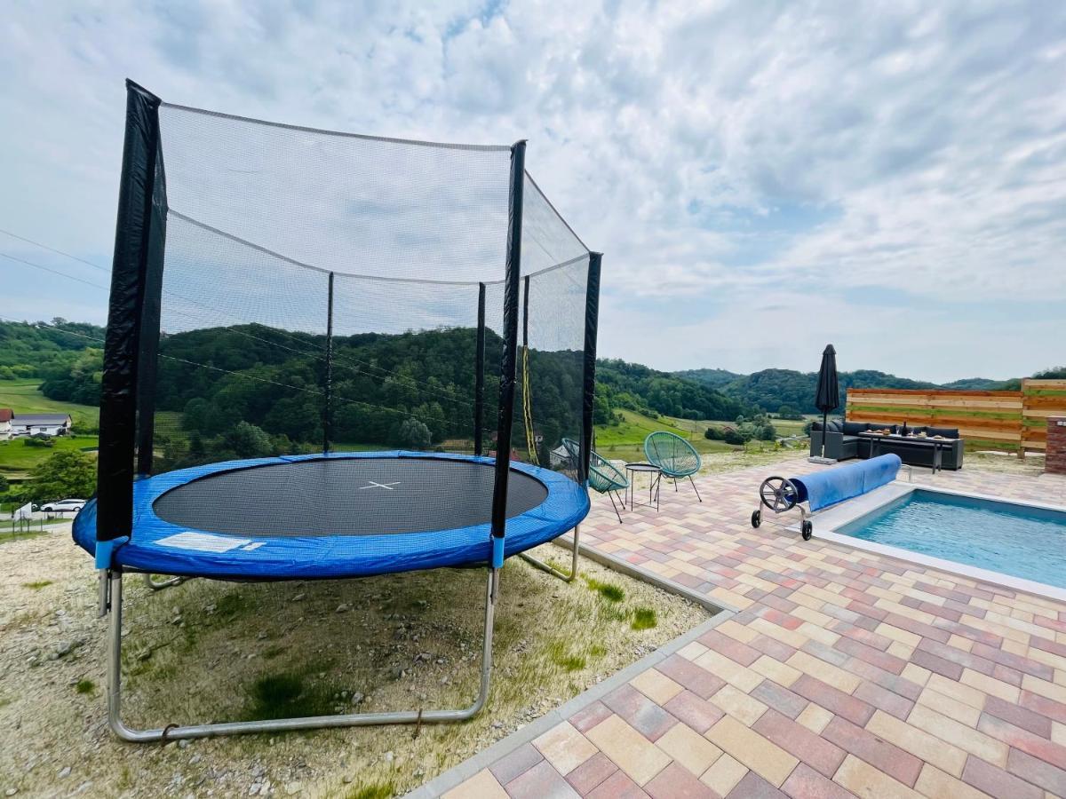 Holiday House Adamo Selno Ngoại thất bức ảnh